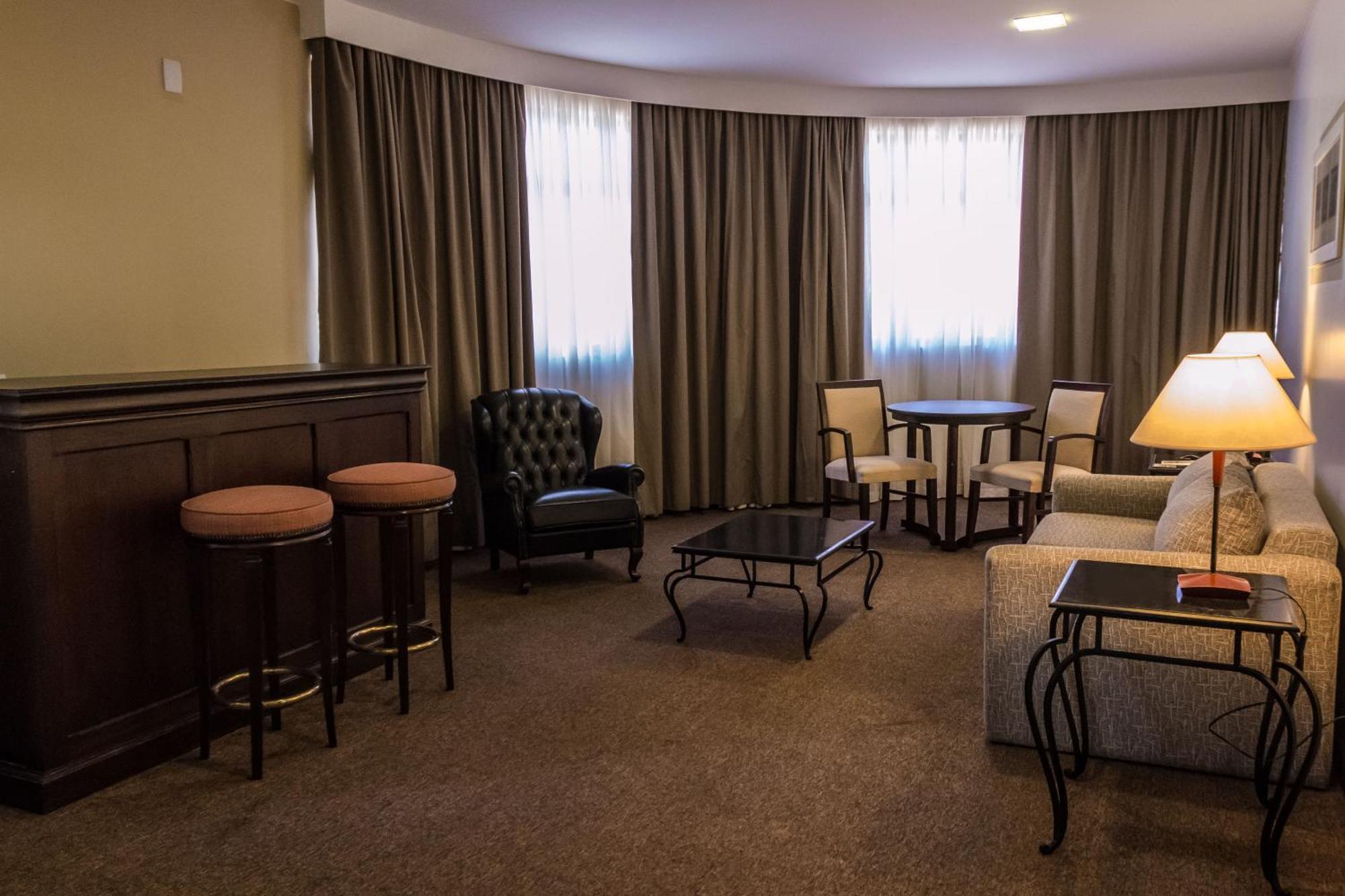Marques Plaza Hotel Позу-Алегри Номер фото